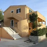 Apartment Zara Ražanj